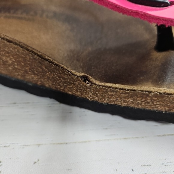 Birkenstock Gizeh Patent Leather Fuchsia Tulip Pink Sandals Women EU 39 US 8-8.5 main image 6